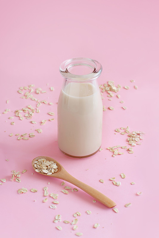 純燕麥牛奶，非乳制品替代牛奶圖片素材