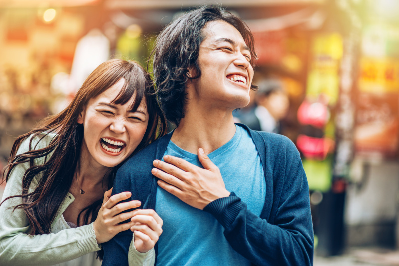 快樂的日本夫婦圖片下載