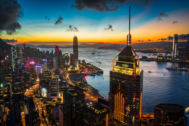黃昏時分的香港金融區圖片素材