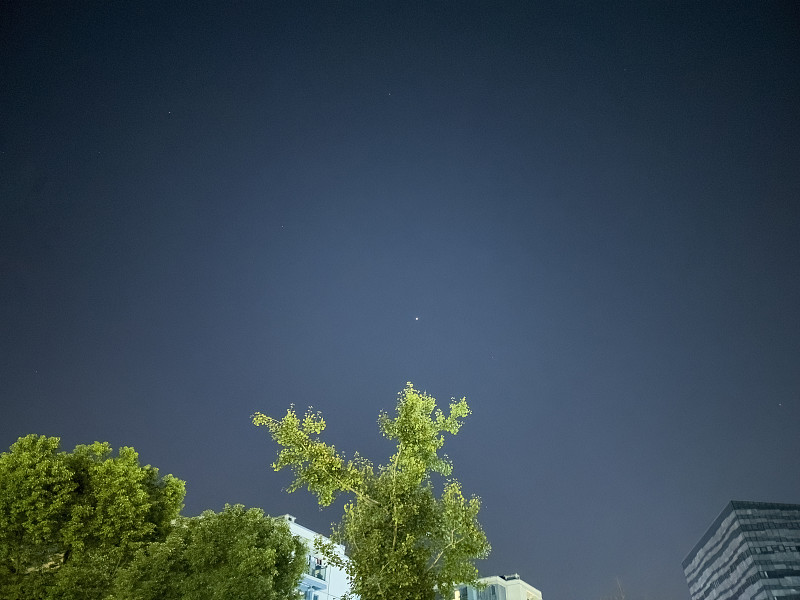 夜空中的金星攝影圖片