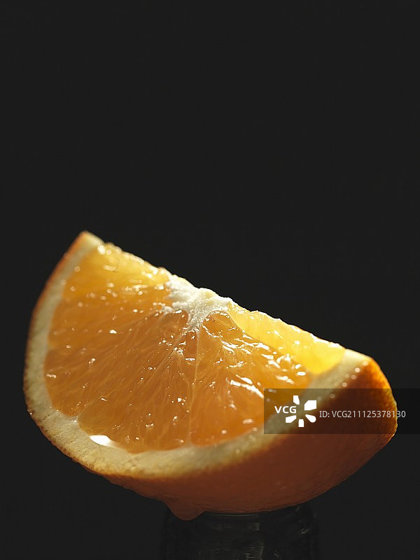 一个橙子的四分之一图片素材