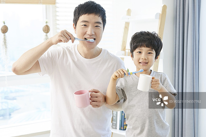 刷牙,家庭,父亲,儿子,韩国人图片素材