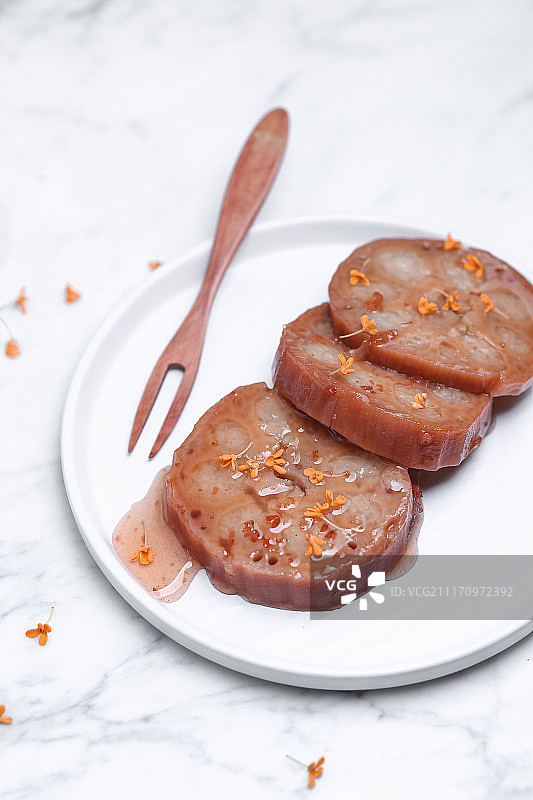 中式传统小吃桂花糯米藕图片素材