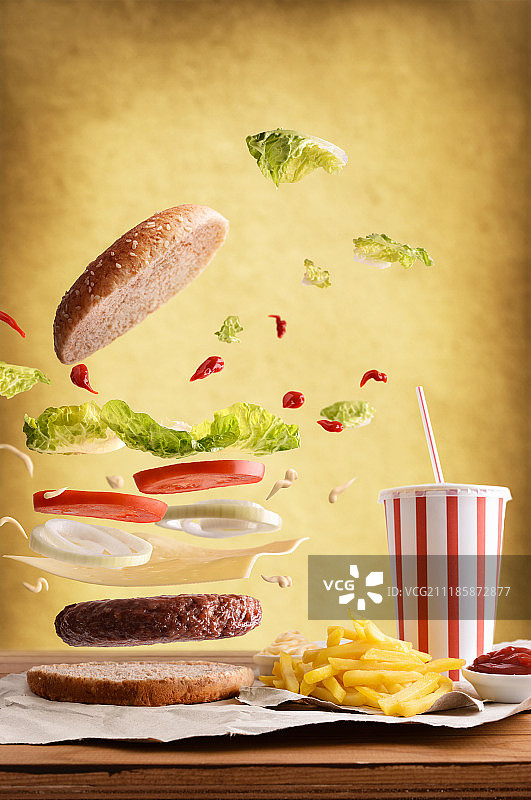 汉堡配料的创造性分解图片素材