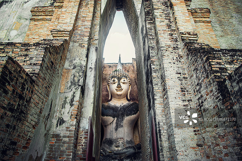 泰国素可泰西春寺佛像图片素材