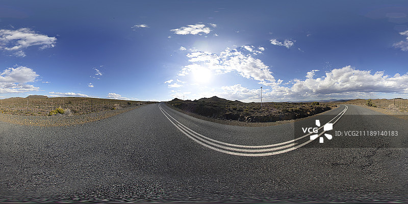 360掳 HDRI showing an asphalt road winding through a arid landscape in Cape Town, South Africa图片素材