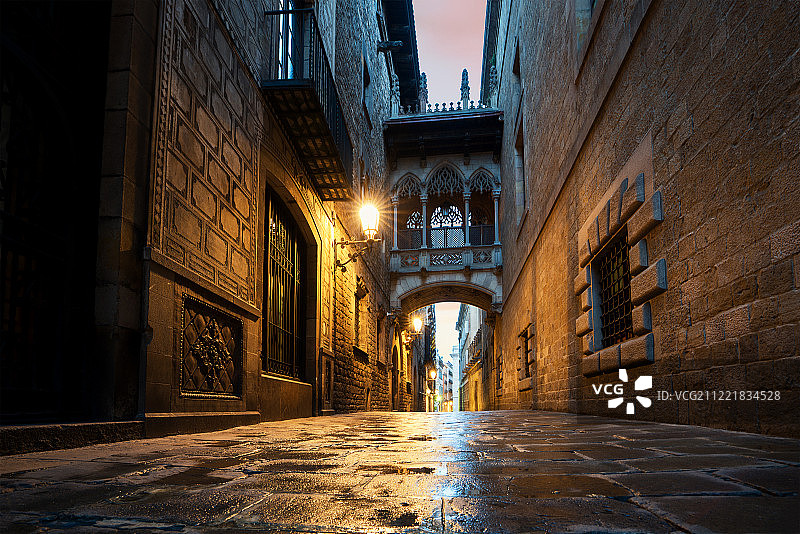 巴塞罗纳的巴利哥特式街区和叹息桥，图片素材