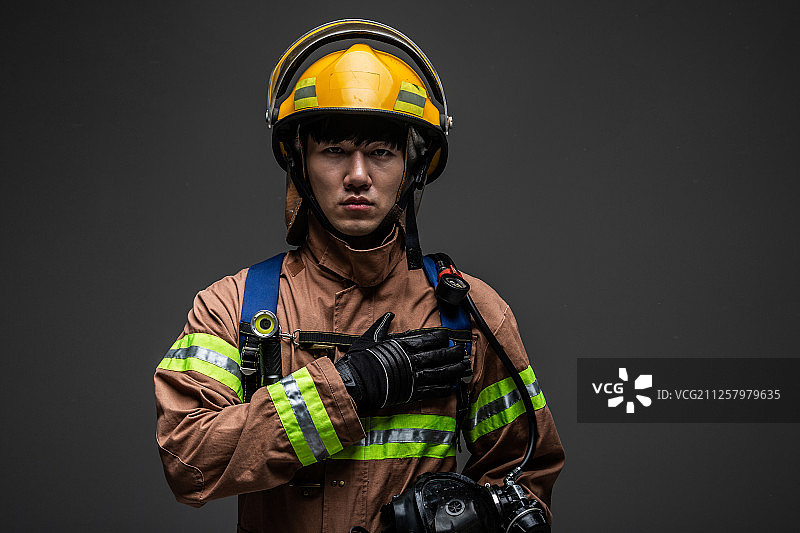 英雄、消防员、消防服、事故、救援、应急服务、安全帽图片素材
