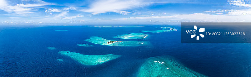 印度洋马尔代夫环礁岛屿航拍风光图片素材