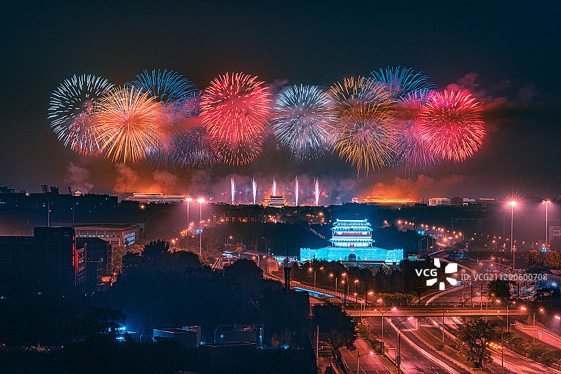新中国成立70周年焰火表演图片素材