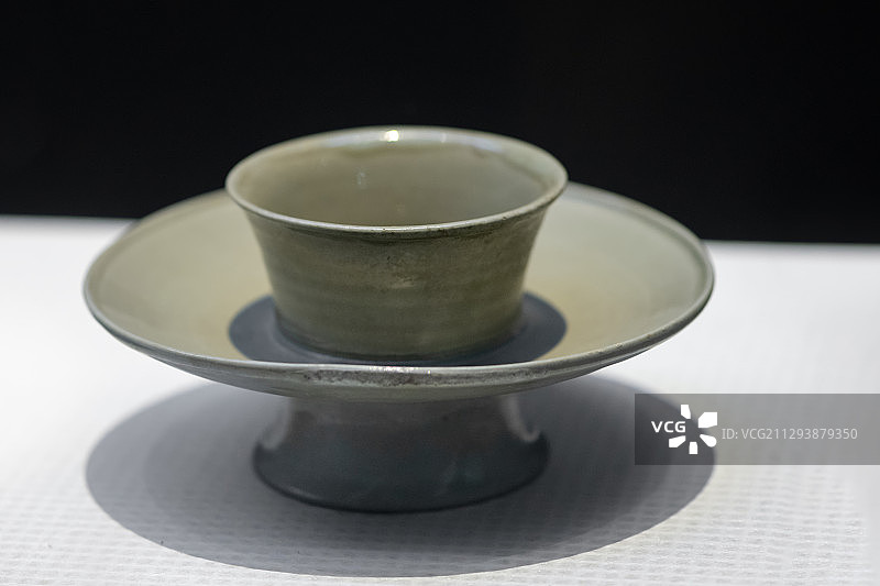 文物越窑青瓷茶盏托，五代十国，杭州市临安区博物馆 藏图片素材