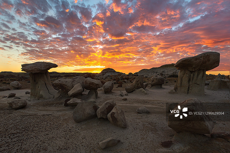 风景与日落的岩石，美国图片素材