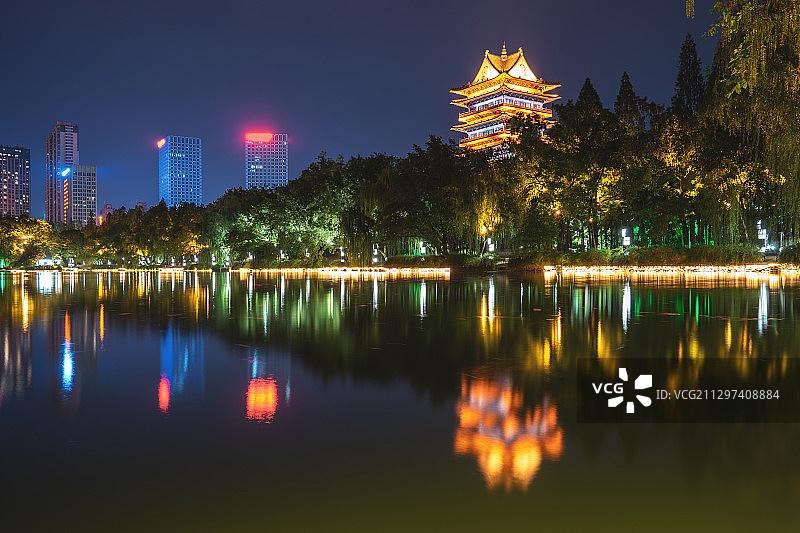 夜色中的包公园+安徽省合肥市包河区中国包公园图片素材
