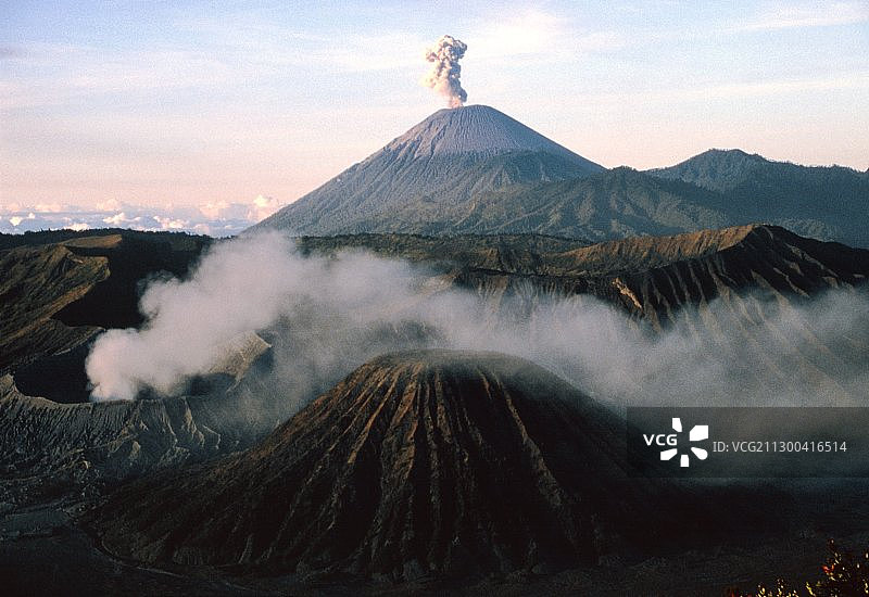 印尼火山图片素材