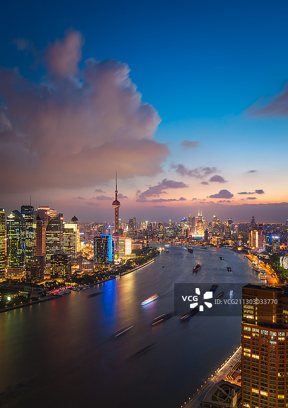 中国上海市城市建筑夜景风光图片素材