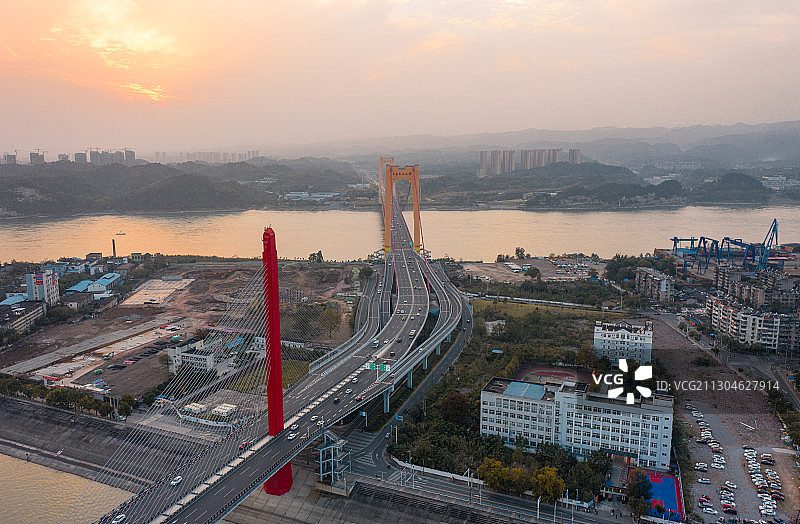 至喜长江大桥航拍日落图片素材