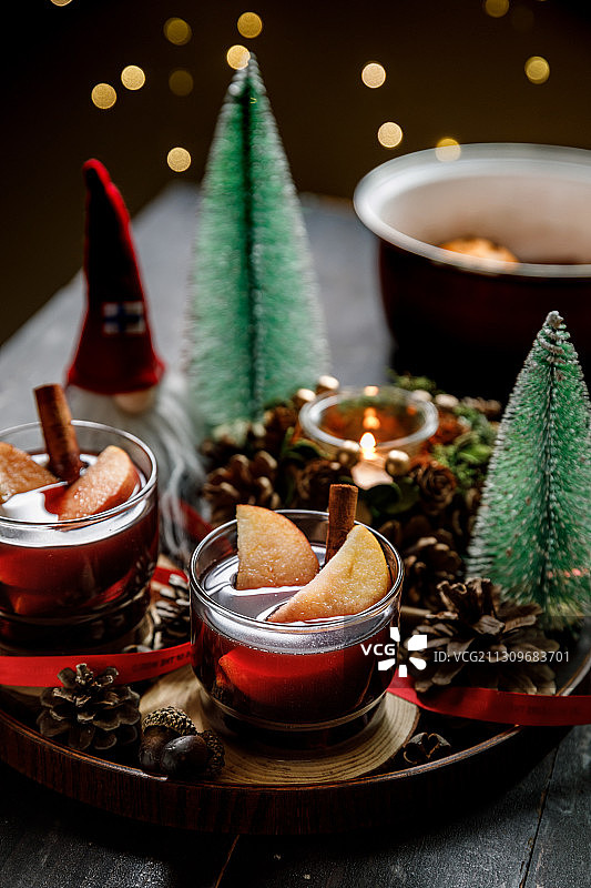 美味的圣诞香料热红酒图片素材