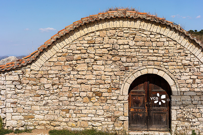 东欧阿尔巴尼亚佩拉特城堡石墙图片素材
