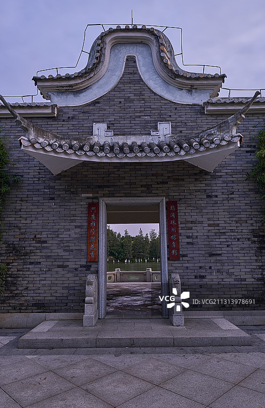 中国广州海珠湖公园中式岭南建筑图片素材