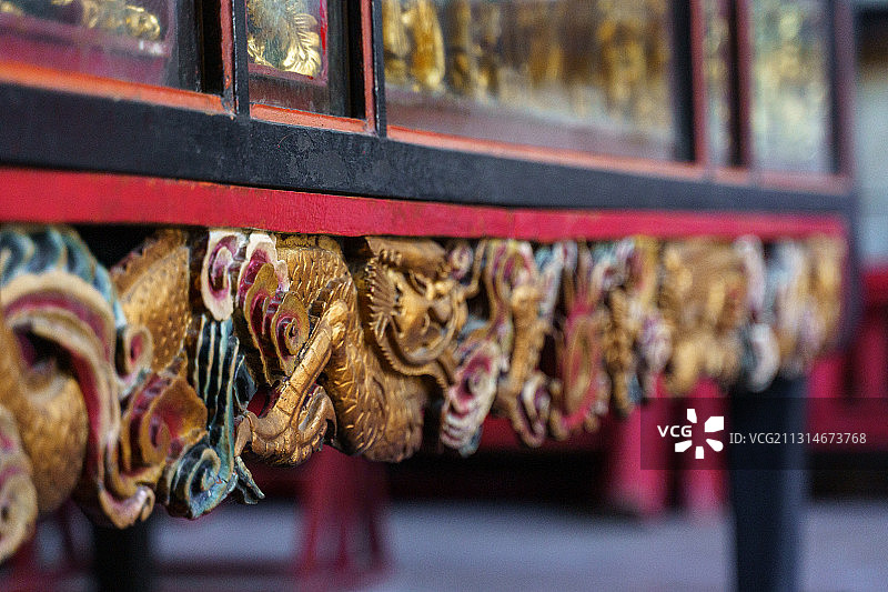 广东惠州平海古城城隍庙内木雕图片素材
