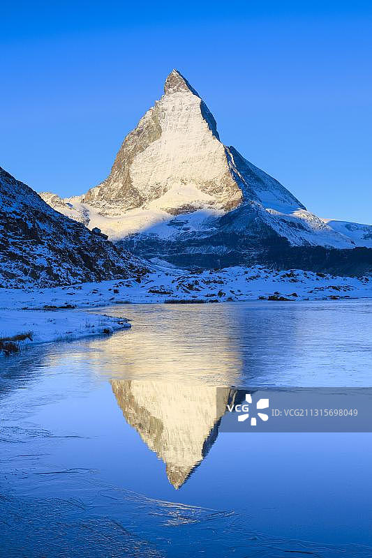 马特洪峰和山湖，瓦莱州，瑞士，欧洲图片素材