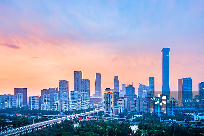 中国北京CBD建筑群黄昏晚霞风光图片素材