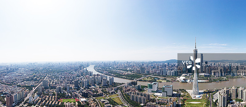 航拍广州塔和珠江新城CBD城市天际线图片素材