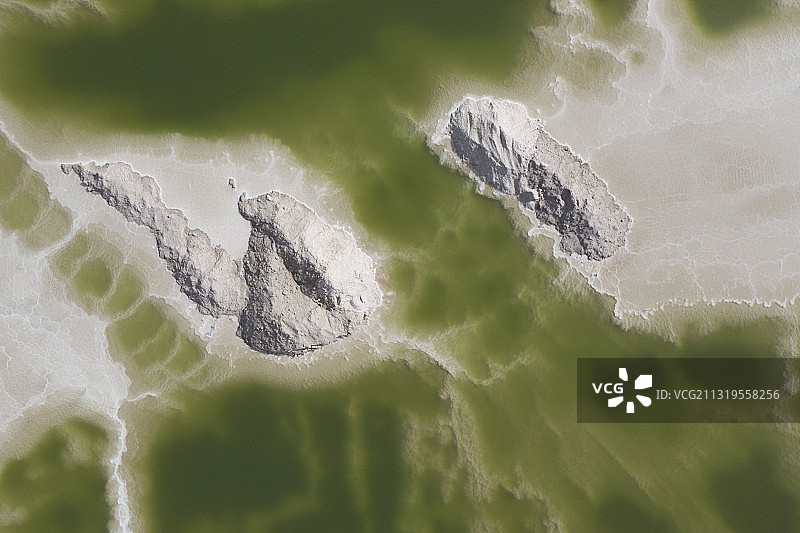 航拍青海省海西州茫崖翡翠湖盐湖自然风光图片素材