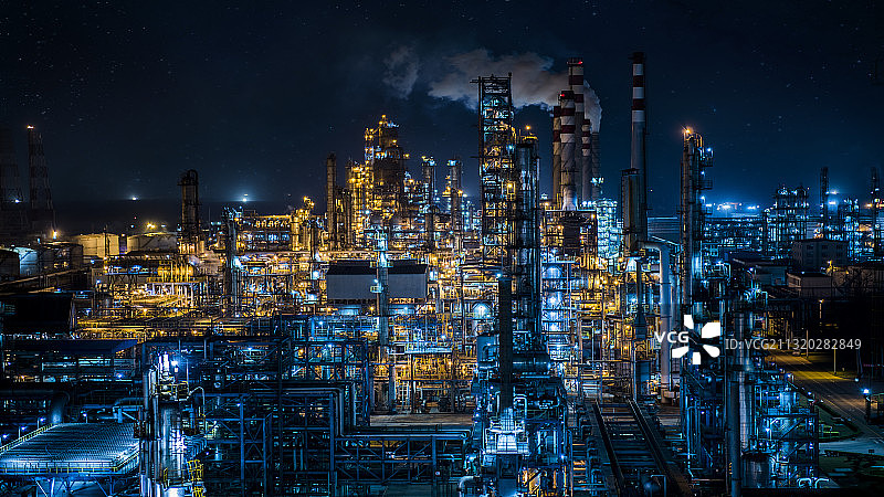 石油化工厂夜景图片素材