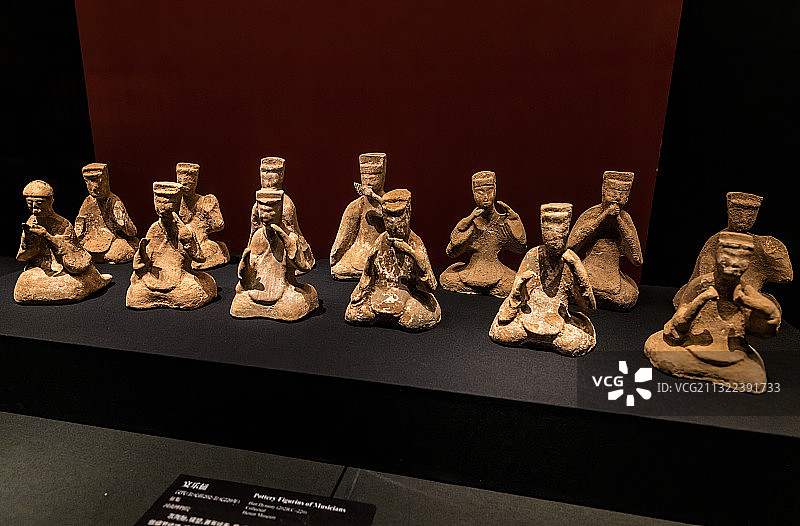 秦汉时期的文物--宴乐俑图片素材