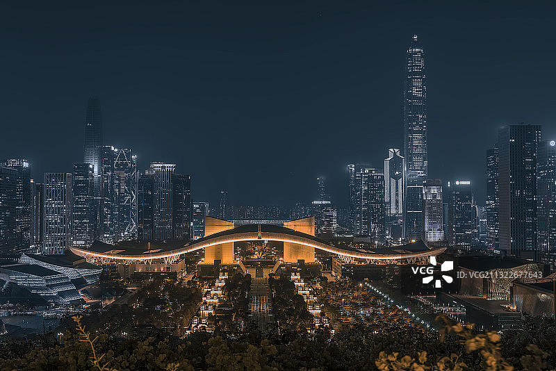 深圳夜景全景，平安大厦，冷暖对比，深圳市民中心，莲花山公园图片素材