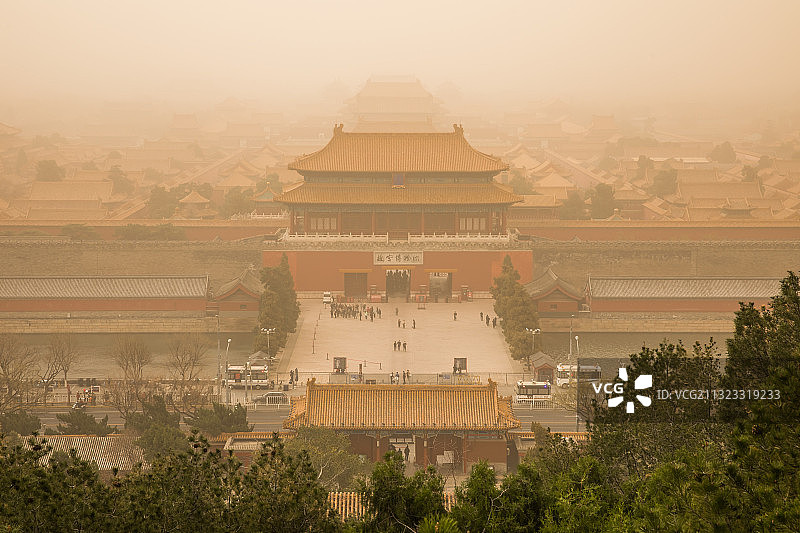 沙尘暴下的北京故宫图片素材