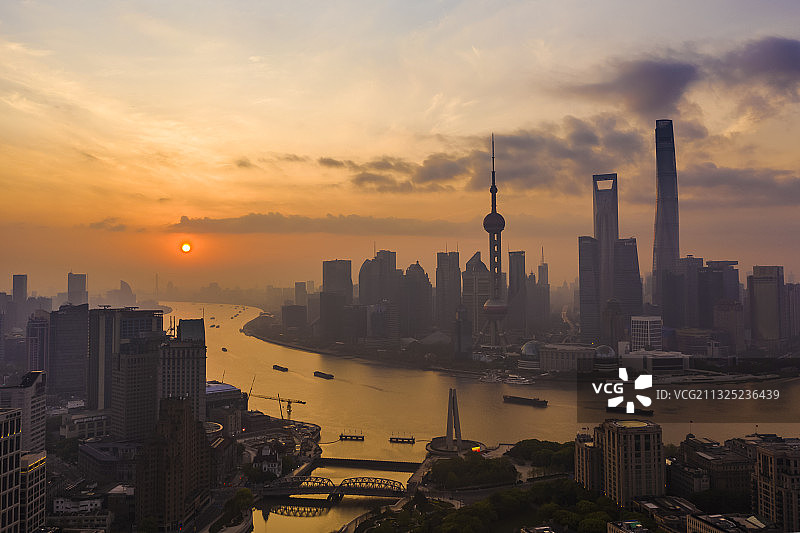 上海外滩城市建筑日出航拍延时图片素材