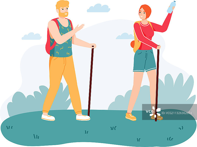 夫妇徒步旅行的自然与拐杖的人图片素材