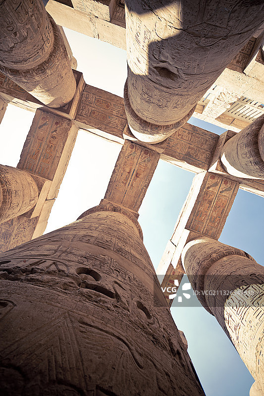 非洲埃及卢克索卡纳克神庙的石柱图片素材