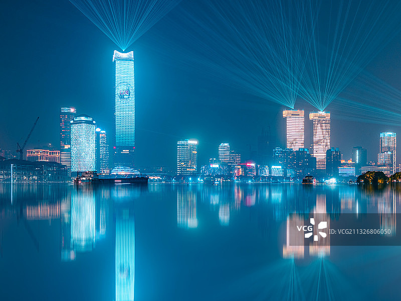 上海邮轮城夜景图片素材