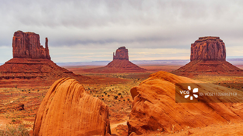 岩石形成对天空的全景，亚利桑那州，美国，美国图片素材