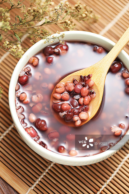 红豆薏米粥图片素材