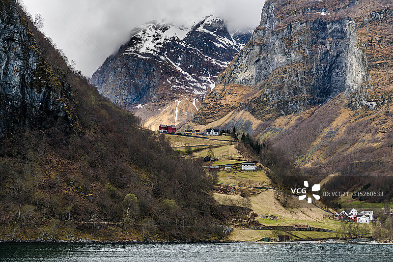 风景如画的湖，山对天空，奥兰，挪威图片素材