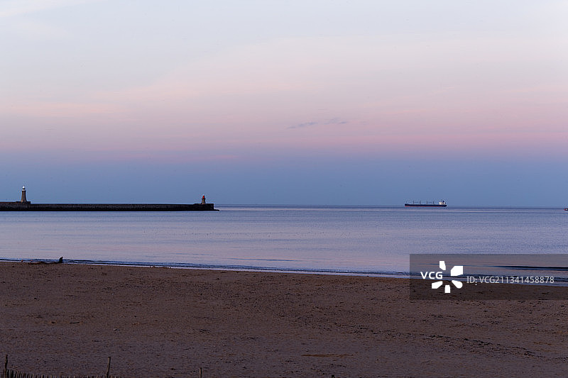 日落时海滩的风景，南希尔兹，英国，英国图片素材