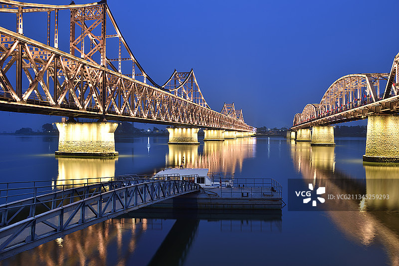 鸭绿江大桥夜景图片素材