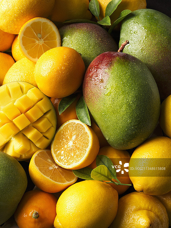 混合柑橘类水果和芒果图片素材