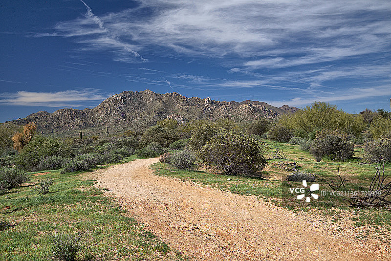 沙漠徒步之路，喷泉山，美国亚利桑那州，美国图片素材
