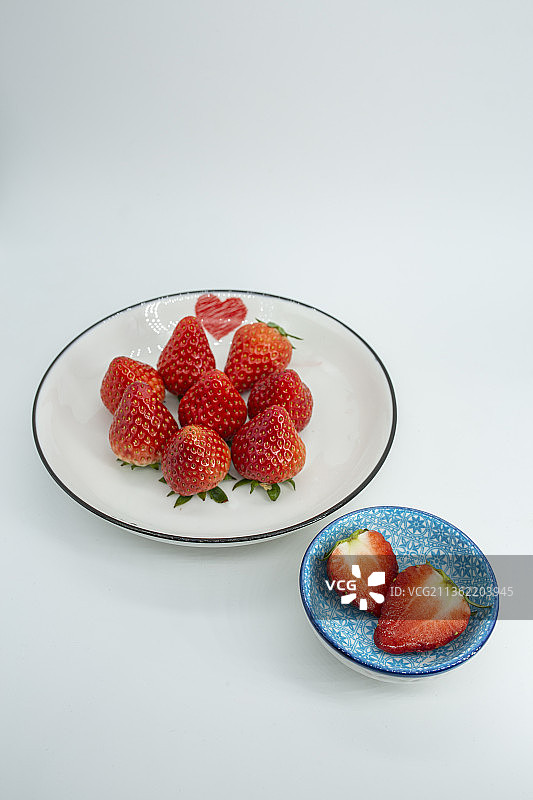 草莓水果创意静物拍摄图片素材