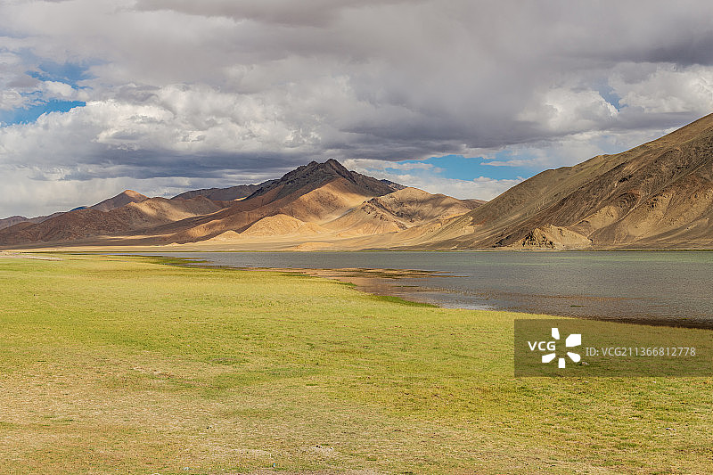 中国西藏阿里日土县班公湖的湖光山色18图片素材