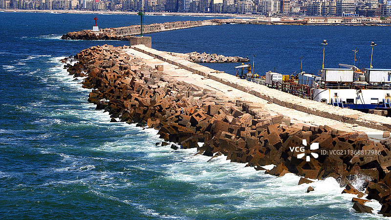 亚历山大港，俯瞰大海和建筑物，亚历山大港，亚历山大港省，埃及图片素材