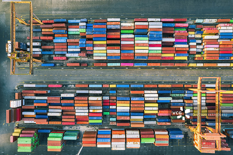内河港口集装箱码头俯视图图片素材