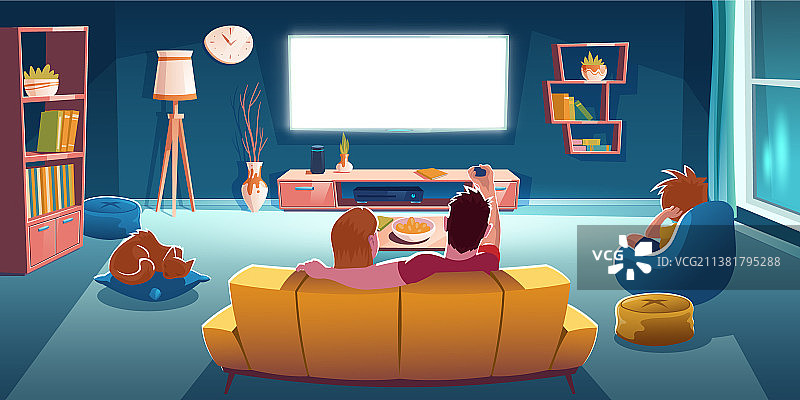 一家人坐在客厅的沙发上看电视图片素材