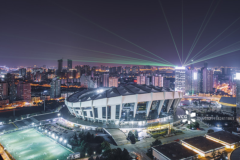 上海市徐汇区八万人体育场足球场运动场比赛竞技场特写图片素材