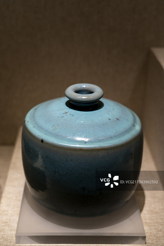 河南博物院：钧窑天蓝釉瓷尊（金代）图片素材